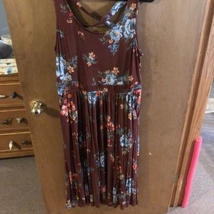 Torrid mid-length dress with pockets. Size 1